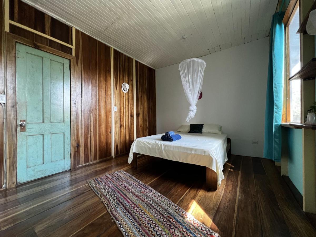 Hostel Old Bocasso Bocas del Toro Zewnętrze zdjęcie